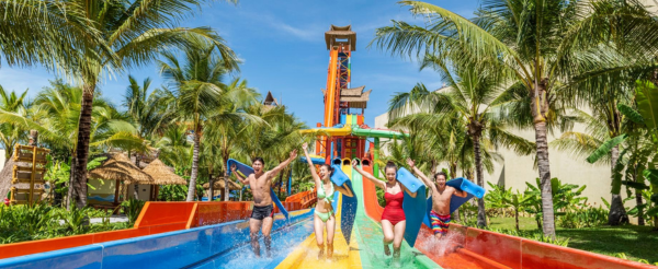 珍珠奇幻樂園 (粉色夢幻城堡、摩天輪、巨型海龜水族館、必看Once閉園秀)→大世界越式風味餐