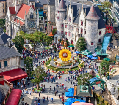 巴拿山太陽世界(小法國山城、空中花園、纜車體驗、園內自助午餐)→澎派海鮮火鍋→山茶夜市