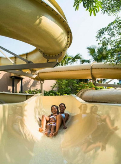 整日享受五星新世界酒店(夏日親子升等、滑水道、兒童俱樂部、海濱白沙灘、泳池日光浴、貓頭鷹海灘俱樂部)→ 酒店內晚餐