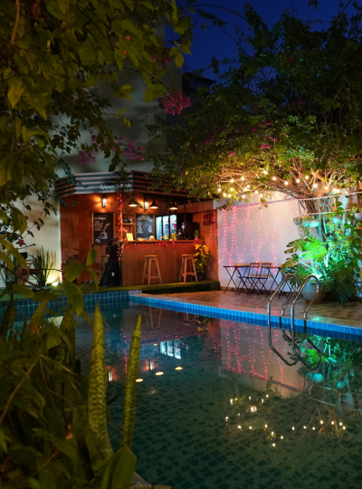 退房→馬列機場→快艇前往居民島→居民島自由活動→可搭配美食地圖自由探索居民島