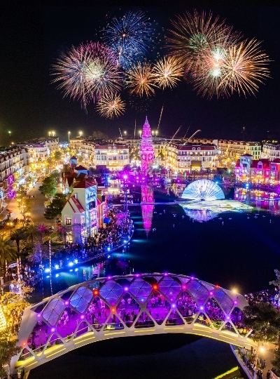 台北→富國島→越南必吃(黃煎餅+春捲總匯)→富國大世界威尼斯水舞燈光秀